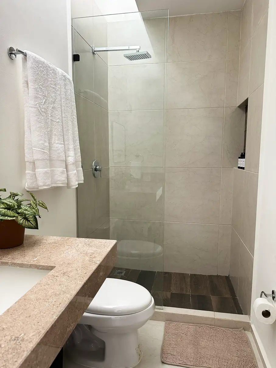 Yatzil_01 Baño Yatzil_01 Baño